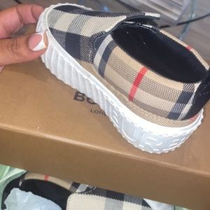 Toddler girl burberry shoe
